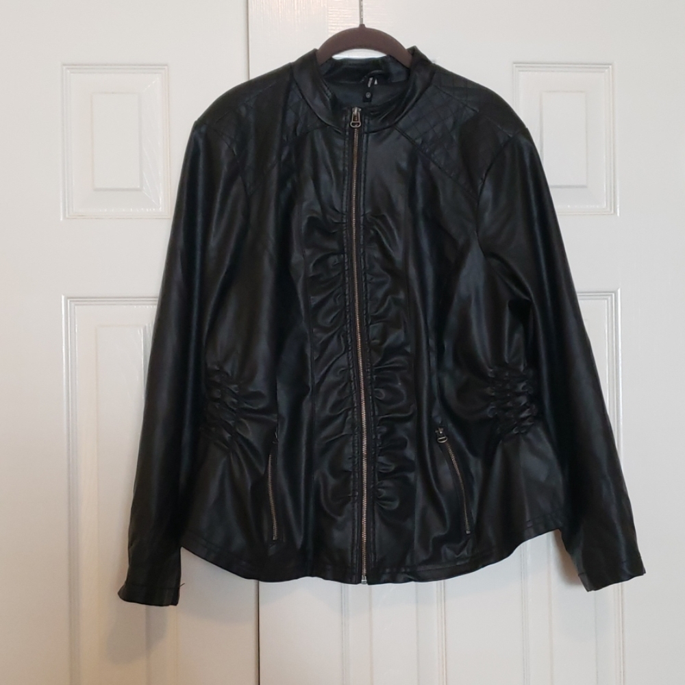 Outer Edge Women Full Zip Up Black Faux-Leather